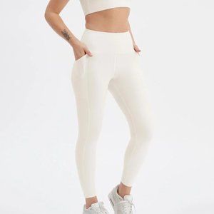 Girlfriend Collective Ivory Compressive Pocket Legging in size XS
